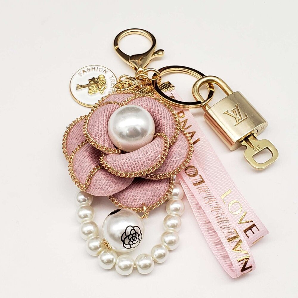 Louis Vuitton Gold Lock & Key 🔑 Authentic LV Unbranded Flower Keychain Charm